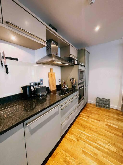 Stunning Victorian Mansion Apartment - Hosted By Agf Property - Free Parking Upon Request Hove Extérieur photo
